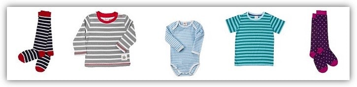 Kindermode People wear organic Kinderklamotten vor weißem Hintergrund: Socken, Pullover, Body, T-Shirt, Socken