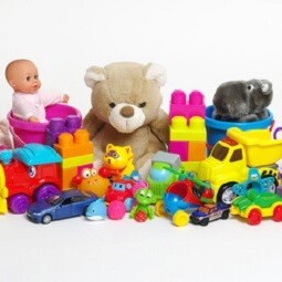 Kaufen wir zu viel Spielzeug für unsere Kinder?