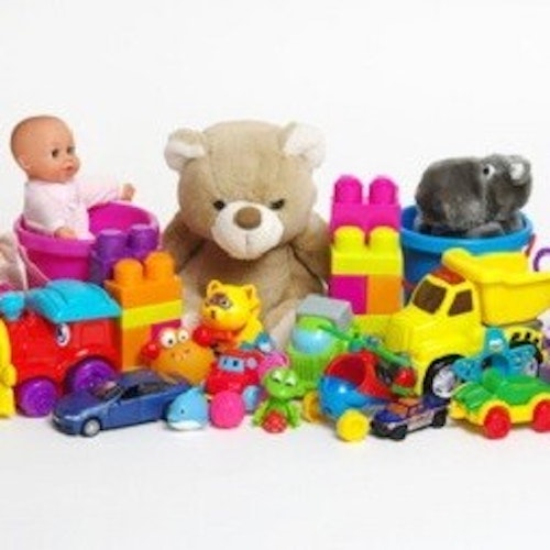 Kaufen wir zu viel Spielzeug für unsere Kinder?