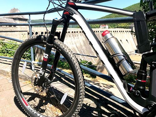 Pura Edelstahlflasche perfekt für Radtouren