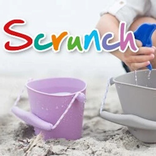 Scrunch Bucket und Sandförmchen – Sandspielzeug aus Silikon