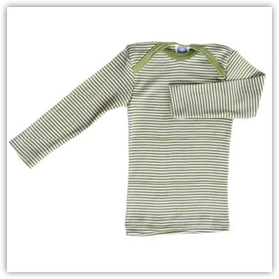 Langarm-Shirt aus Wolle & Seide Produktfoto von grün-weiß-geringeltem Langarm-Shirt