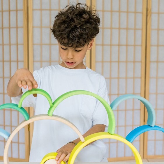 Regenbogen-Welten für Kinder