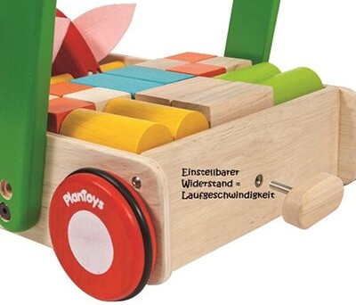 Beim Vogel-Lauflernwagen von PlanToys ist der Widerstand und somit die Laufgeschwindigkeit regulierbar.