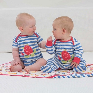 babys in bio stramplern kite