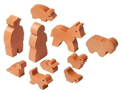 Spielfiguren von teifoc Eine Sammlung an Spielfiguren von teifoc: Bauernhoftiere und zwei menschliche Figuren.