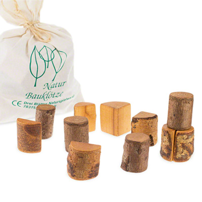 3 Blätter Bauklötze mit Rinde 1 kg mit Löchern und Stäbchen