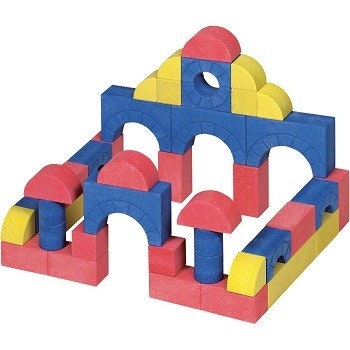 Bauwerk aus Bauklötzen Bauwerk aus Bauklötzen