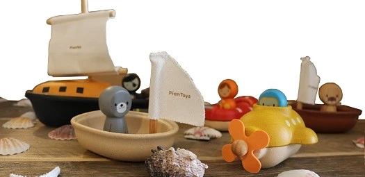 Wasserspielzeug aus Holz von PlanToys