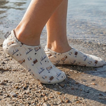 Kinder Badeschuhe Baustelle – rutschfest & UV 50+