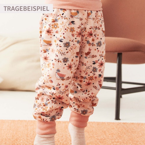Weiche Wendehose Herbstblüten