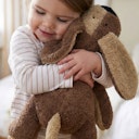 Vorschaubild Spiel und Kuschelhund braun 35 x 35 cm