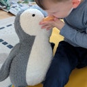 Vorschaubild Kuscheltier Pinguin 35 cm groß