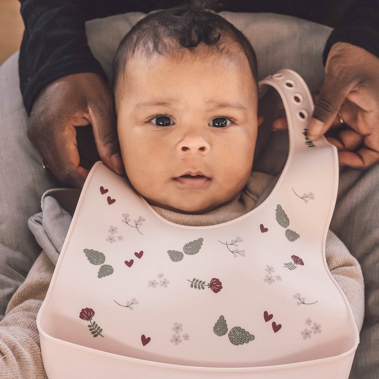 Silikon Lätzchen mit Auffangschale rosa