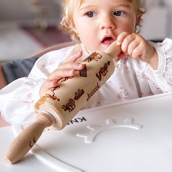 Knetrolle Holz mit Bauernhof-Muster