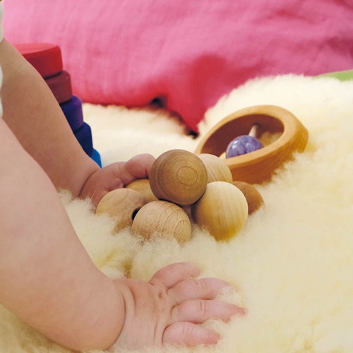 Holz Babyspielzeug Kugelgreifling natur