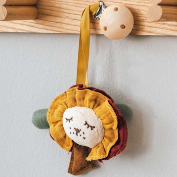 Anhänger Löwe und Baum mit Holz-Clip
