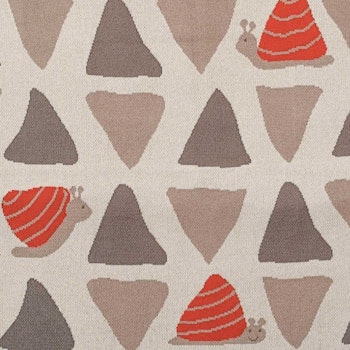 Weiche Babydecke anschmiegsam rote Schnecken 80 x 100 cm