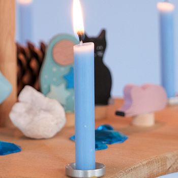 Grimms Geburtstagskerzen hellblau 10% Bienenwachs 12 Kerzen