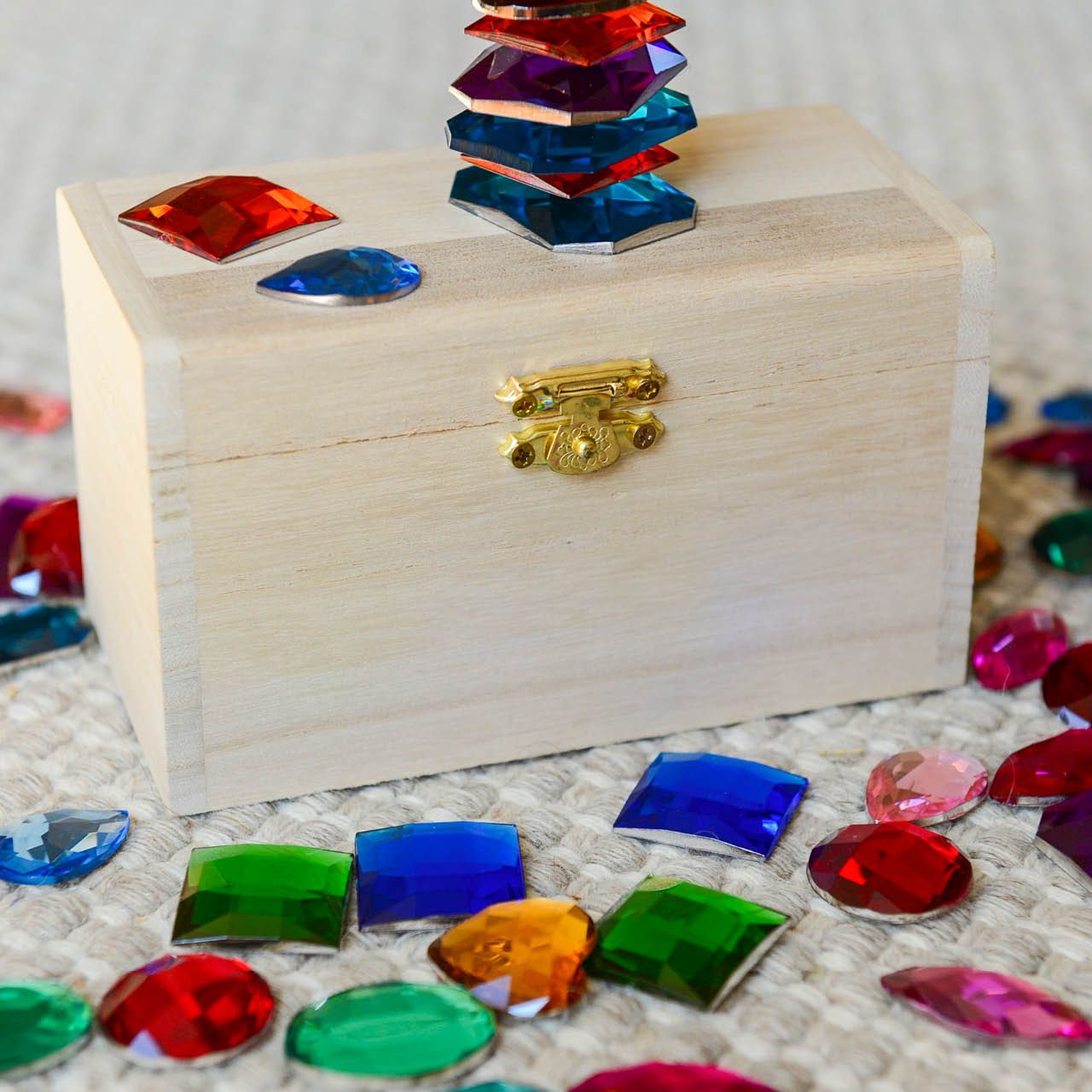 Funkelschatz in Truhe 14 x 7cm  mit 72 Teilen