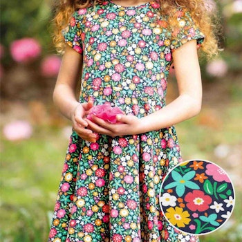 Flatter Sommerkleid Blumen dunkelblau