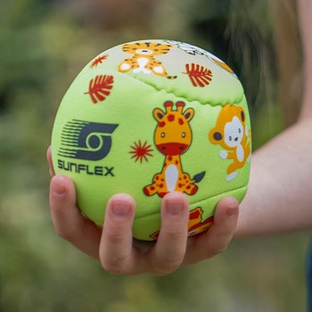 Kleiner, wasserfester Softball ab 3 Jahren 8 cm