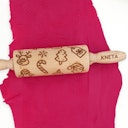 Vorschaubild Knetrolle Holz mit Weihnachtsmuster