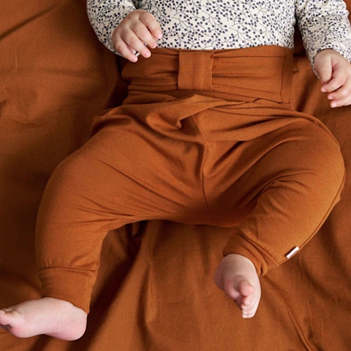 Edle Krabbelhose Schleife