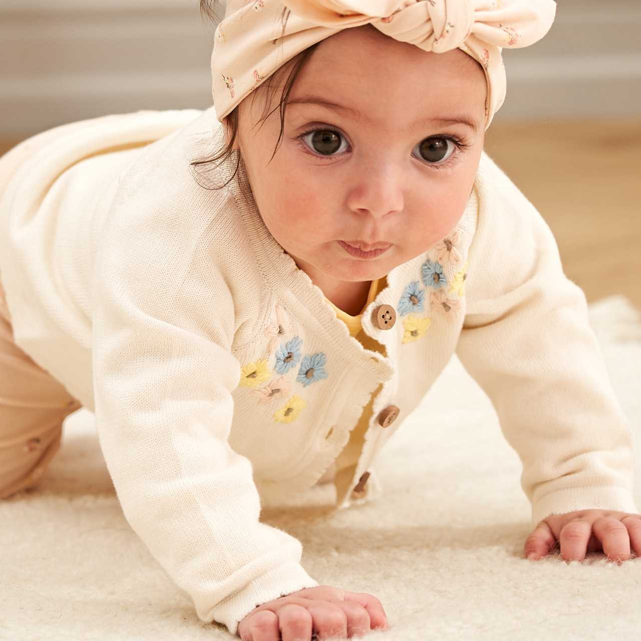 Elegante Strickjacke Blumen