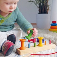 6 Kleine Holzspulen Fädelspiel