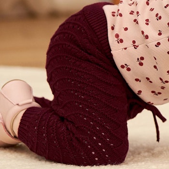 Edle Strickhose pflaume