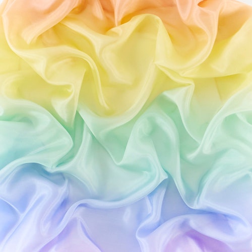 Spieltuch Seide pastell Regenbogen mittel 89 x 89 cm
