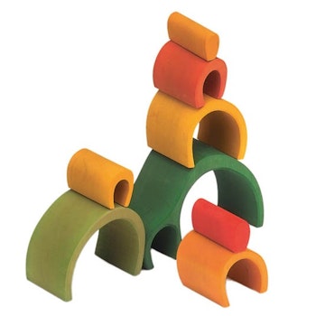 Bunte Formenwelt als Bogenhaus