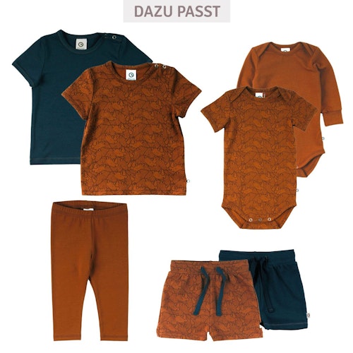 Schlichtes elastisches T-Shirt