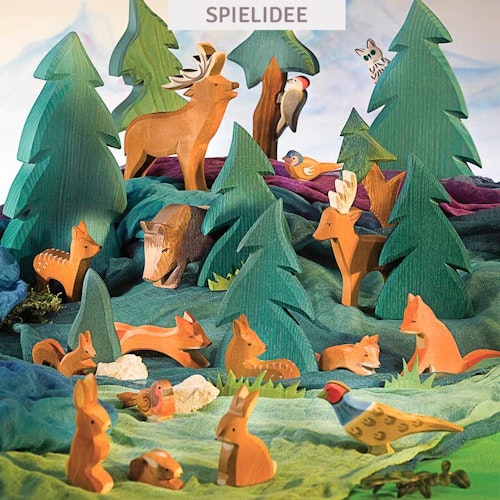 Eichhörnchen sitzend Holzfigur 4,7 cm hoch