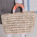 Vorschaubild Handgefertigter Einkaufskorb aus Palmblättern pink