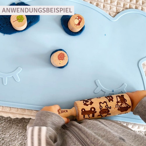 Knetrolle Holz mit Bauernhof-Muster