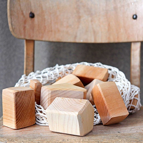 13 Natur Holz Bauklötze - naturbelassen