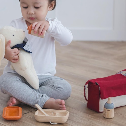 Puppen Füttern Rollenspiel