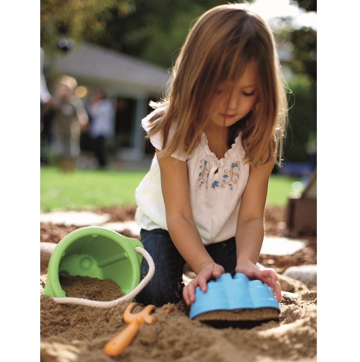 robustes 4 tlg. Sandspiel-Set für Wasser- & Sandspiele