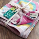 Vorschaubild Krabbeldecke Baumwollstrick mit Regenbögen 90 x 105 cm
