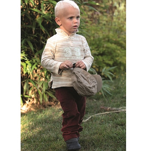 Leichte Latzhose aus weichem Cord
