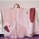 Vorschaubild Dicke Babydecke Krabbeldecke Bio rosa Elefanten 90 x 105 cm