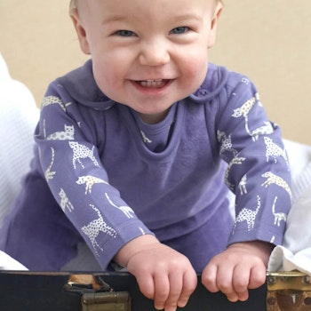 Warmer Baby Strampler Velour samtblau
