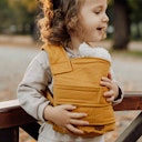 Vorschaubild Kinder Puppentrage multifunktional - butterscotch