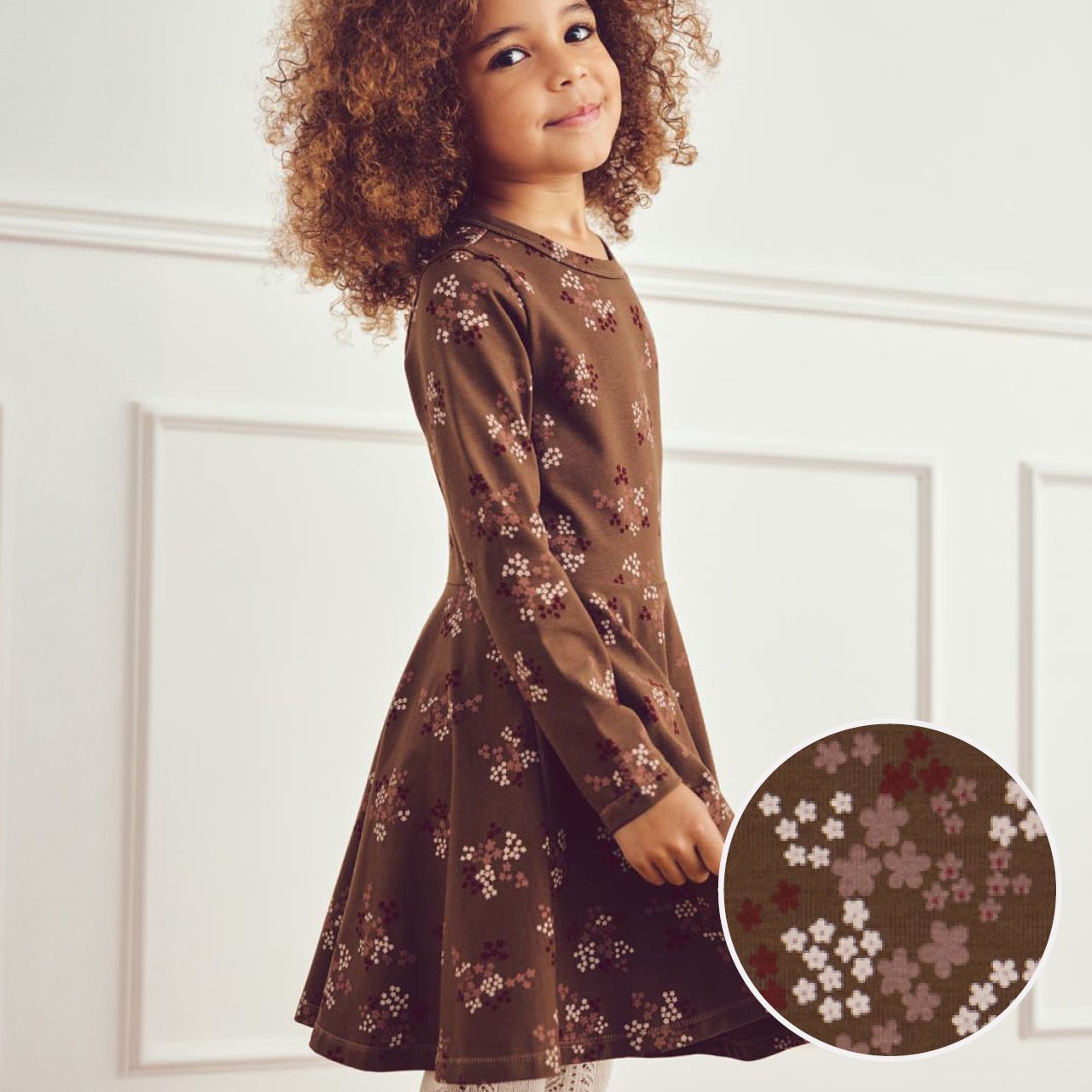 Florales Flatterkleid langarm