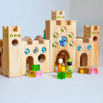 Großes Märchenschloss mit 16 Bauklötzen
