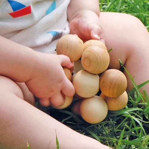 Holz Babyspielzeug Kugelgreifling natur