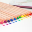 Vorschaubild 18 dicke Buntstifte im edlen Blechetui