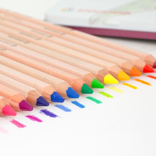 18 dicke Buntstifte im edlen Blechetui